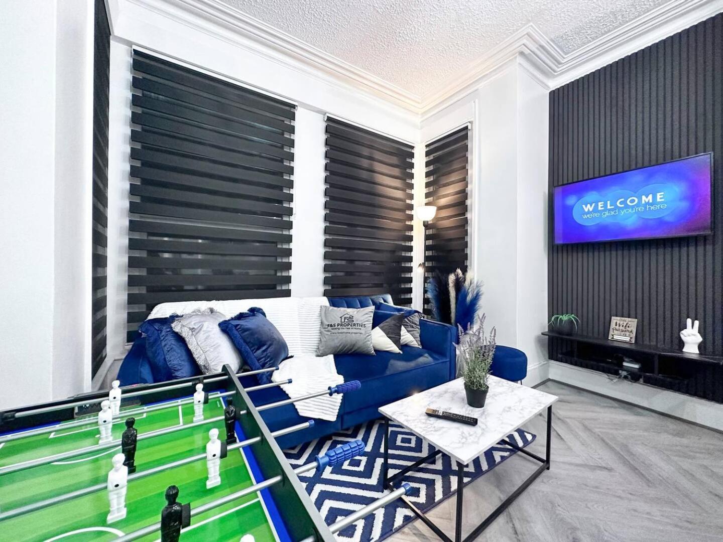 Swanky Seaside Sanctuary W Foozeball -